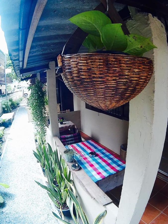 Hostal Twin House @ Tapae