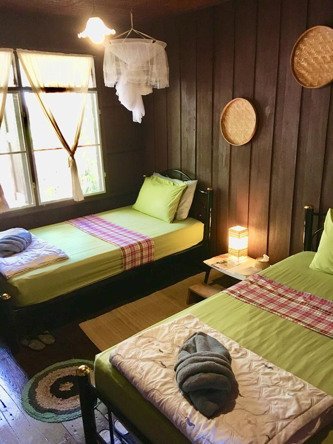 Hostal Twin House @ Tapae *