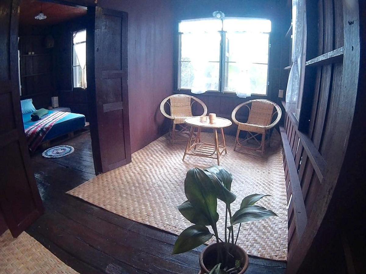 Twin House @ Tapae Hostal Chiang Mai