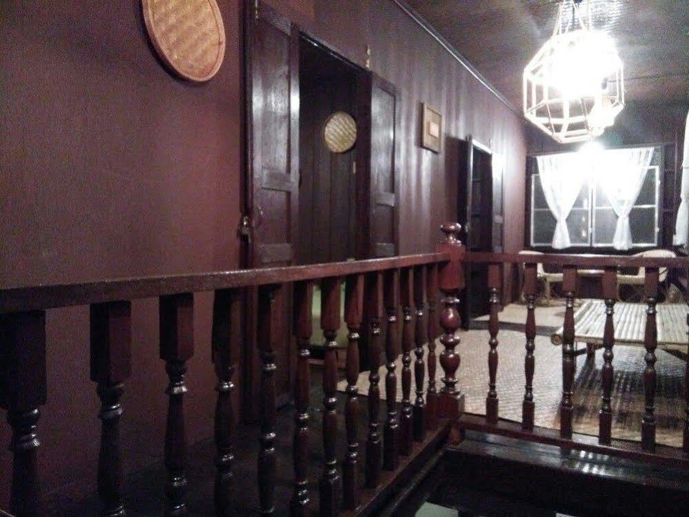 Hostal Twin House @ Tapae *